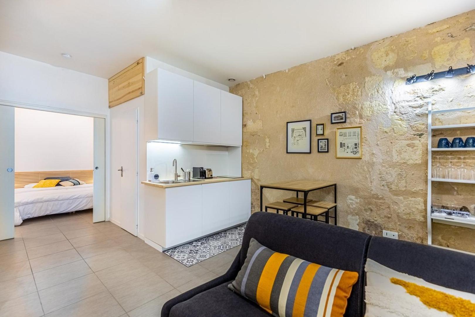 Guestready - Cozy Apt In Frederic & Isabelle Place Bordeaux Exteriör bild