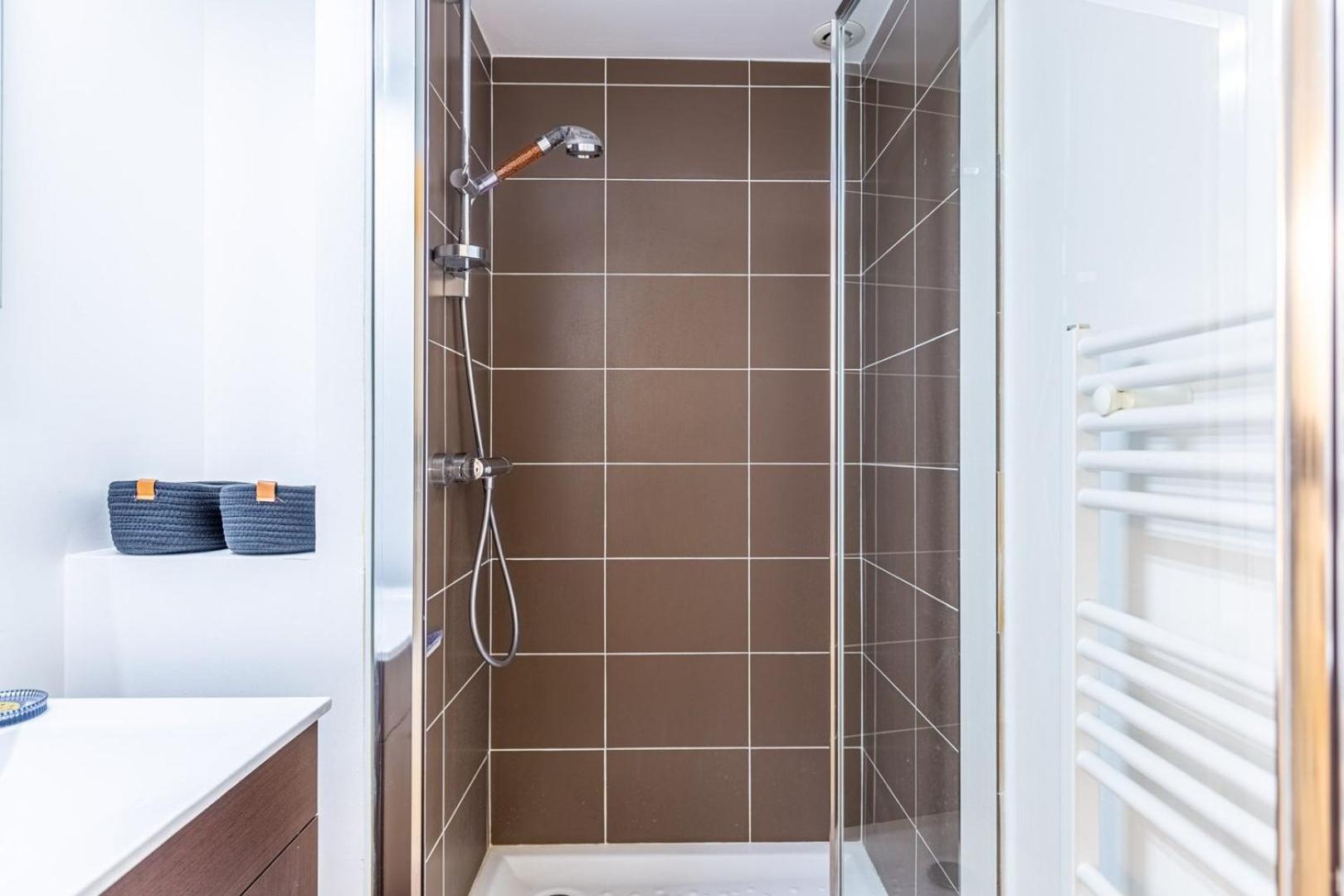 Guestready - Cozy Apt In Frederic & Isabelle Place Bordeaux Exteriör bild