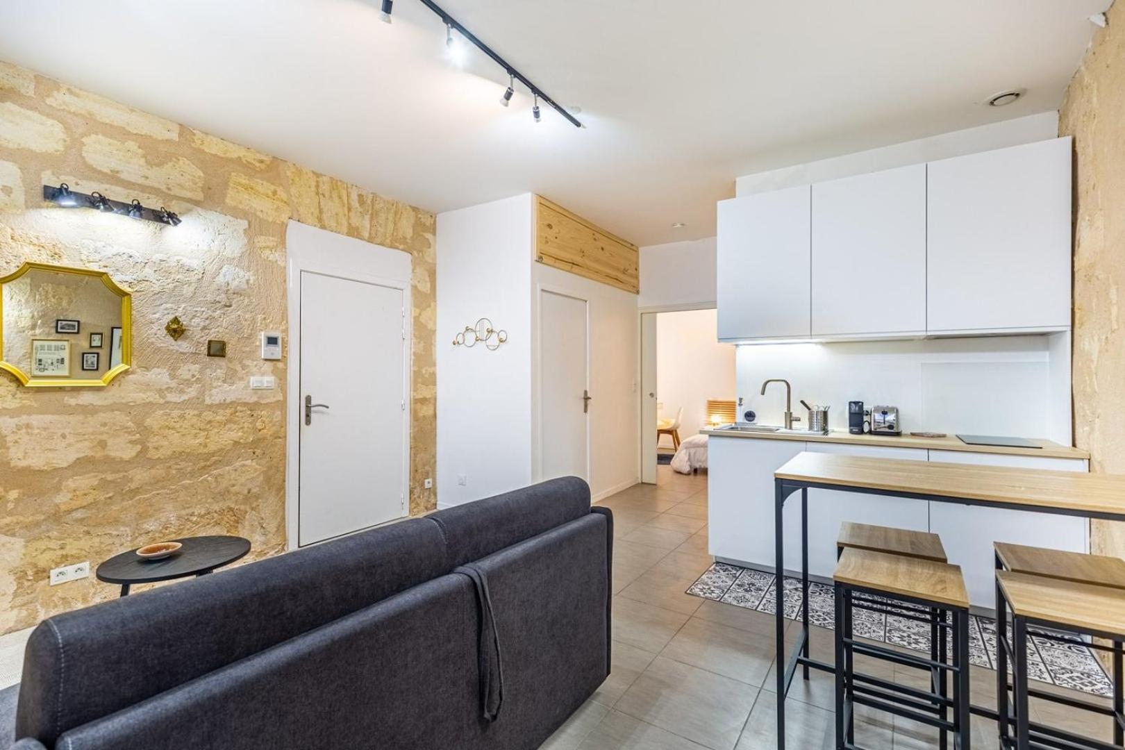 Guestready - Cozy Apt In Frederic & Isabelle Place Bordeaux Exteriör bild